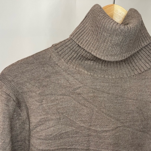Brown Knit Turtle Neck - Picture 3 of 3